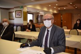 İstanbul esnaf ve sanatkarları birliği aylık olağan toplantımızı hijen kurallarına uyarak gerçekleştirdik.Esnaf ve sanatkarları esnaf rehberi uygulamaları ve içeriği bilgilendirme sunumu hakkında.